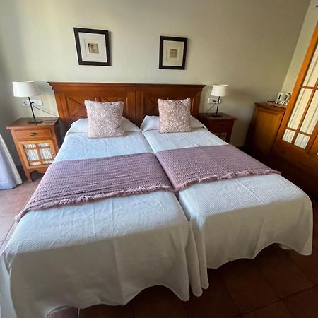 Hotel Es Mercadal Eksteriør bilde
