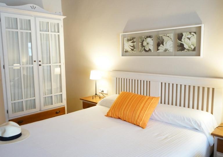Hotel Es Mercadal Eksteriør bilde